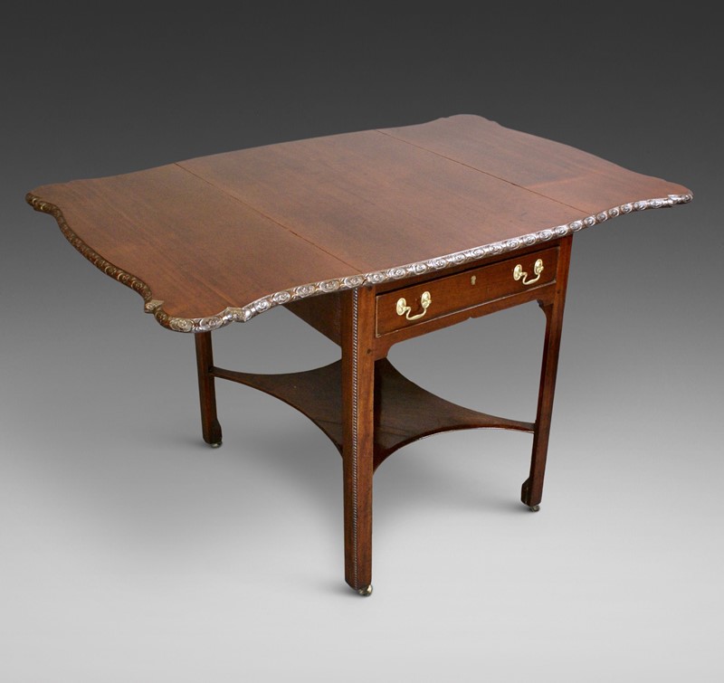 An Unusual Colonial Padouk Supper Table-w-j-gravener-antiques-p-2-main-637838962031413685.jpeg