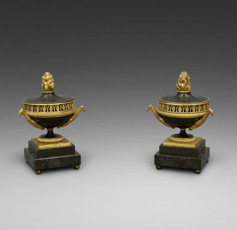 A fine pair of Empire Brule Perfums-w-j-gravener-antiques-p-3-main-637738045135065508.jpeg