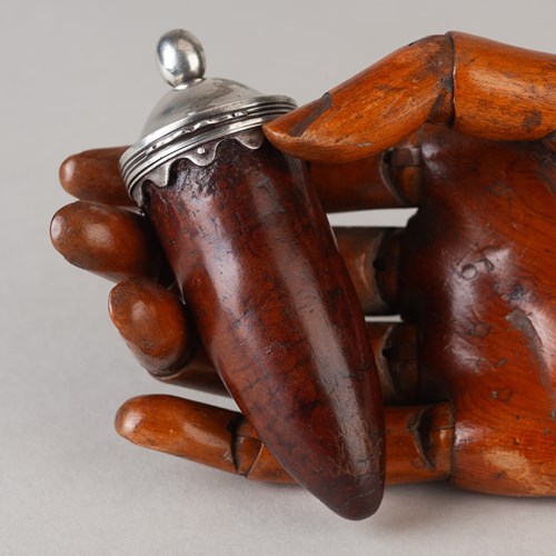 An Unusual Snuff Mull