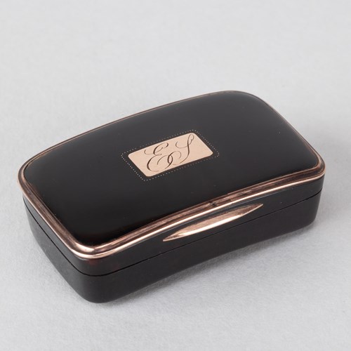 Gold & Tortoiseshell Pocket Snuff Box 