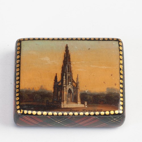 Tiny Mauchlin Ware Snuff Box 
