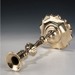 Single Petal Base Candlestick