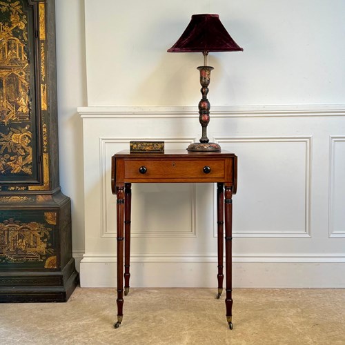  Small Georgian Mahogany Pembroke / Sofa Table