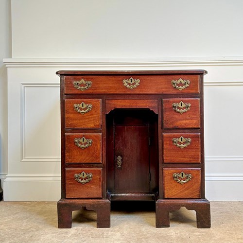Mid 18Th C Mahogany Kneehole Desk