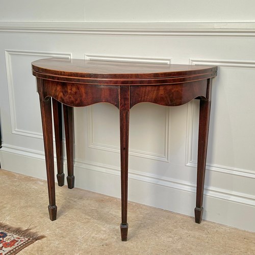 18Th C Hepplewhite Mahogany Tea Table