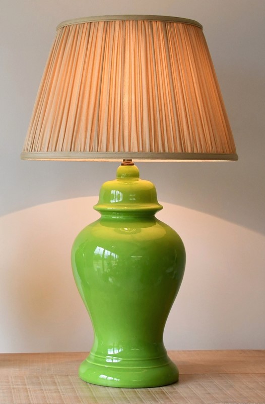 A Stylish Pair Of Vintage Table Lamps-willow-and-brooks-dsc-2043-5-main-637997421410839842.JPG