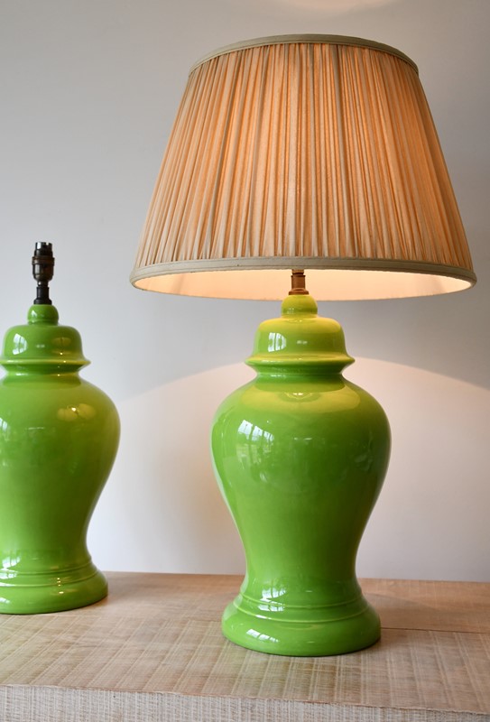 A Stylish Pair Of Vintage Table Lamps-willow-and-brooks-dsc-2048-3-main-637997421422871050.JPG